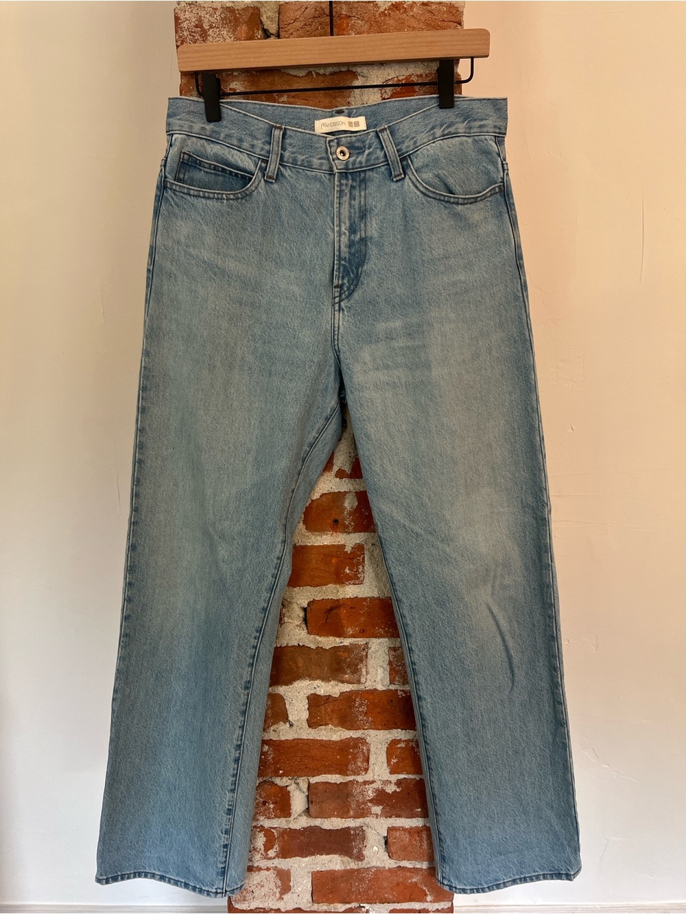Uniqlo x JW Anderson Women’s 27X30 Straight Leg Jeans - Japan